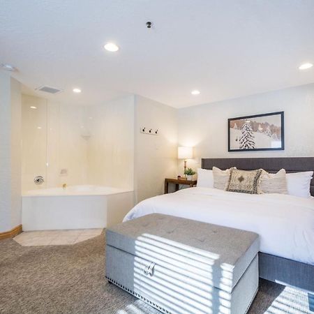 Powder Hound 1 Bedroom Brighton Chalet Luaran gambar