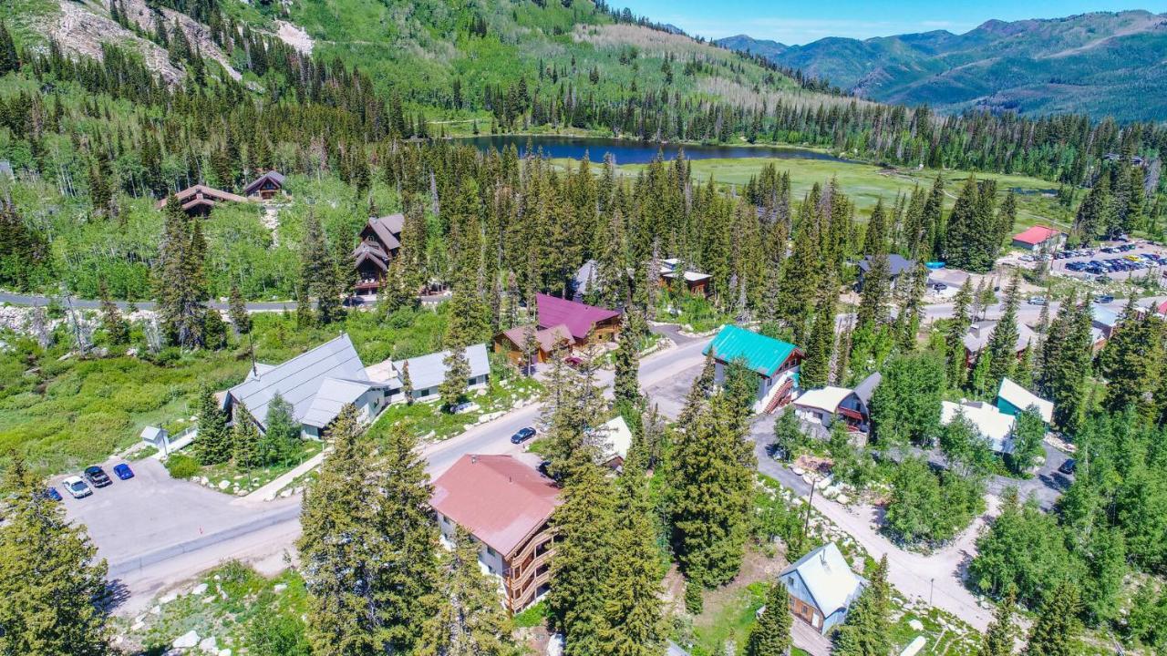 Powder Hound 1 Bedroom Brighton Chalet Luaran gambar