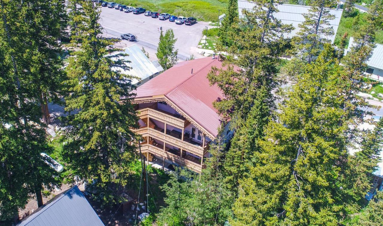 Powder Hound 1 Bedroom Brighton Chalet Luaran gambar