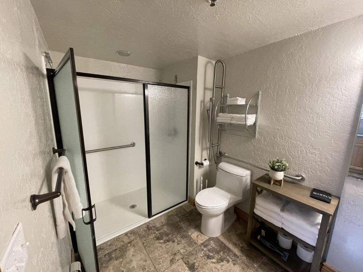 Powder Hound 1 Bedroom Brighton Chalet Luaran gambar