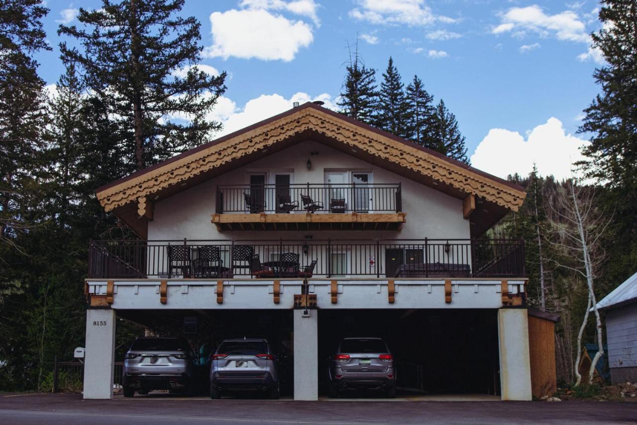 Powder Hound 1 Bedroom Brighton Chalet Luaran gambar