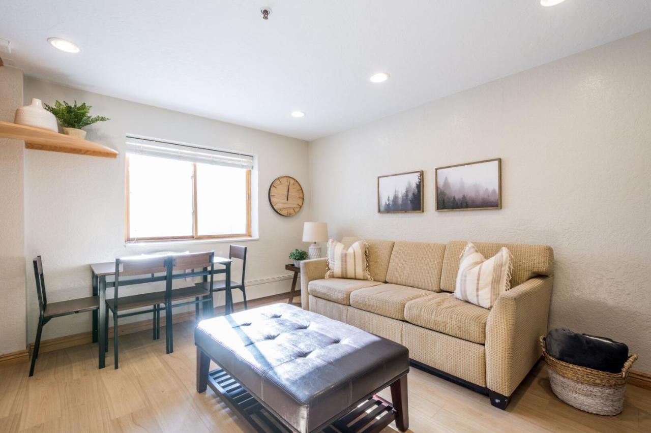 Powder Hound 1 Bedroom Brighton Chalet Luaran gambar