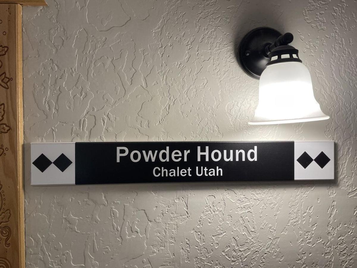 Powder Hound 1 Bedroom Brighton Chalet Luaran gambar